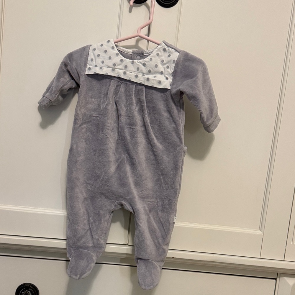 Jacadi Gray and White Baby Footie